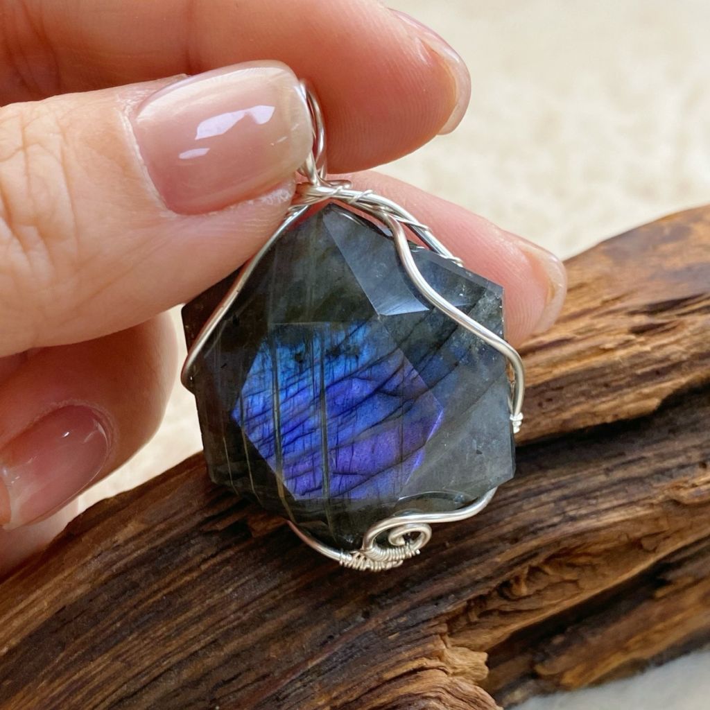 Handcrafted Labradorite Crystal Necklace for Deep Sleep & Positive Energy