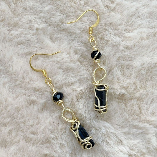 black tourmaline-landing undersea wheel  earrings